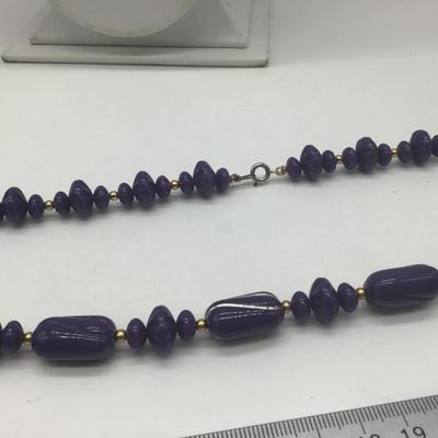Purple Beaded necklace Silver Accent Vintage