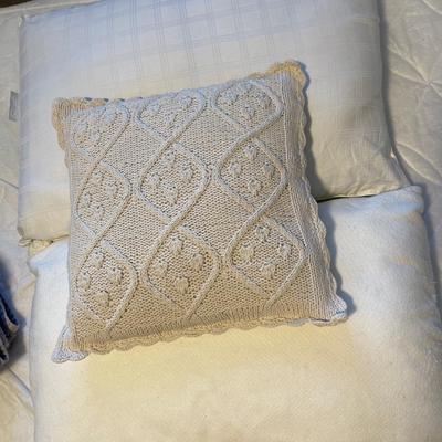 2B2-Two standard pillows, one decorative pillow , etc