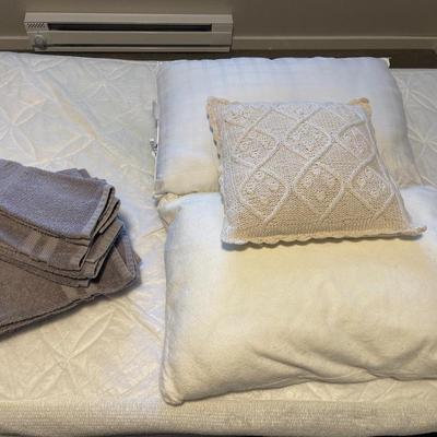 2B2-Two standard pillows, one decorative pillow , etc