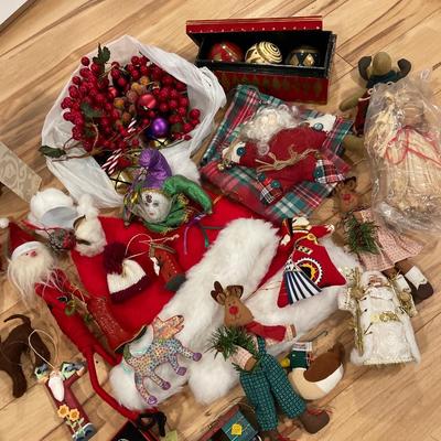 A7-Ornament Lot