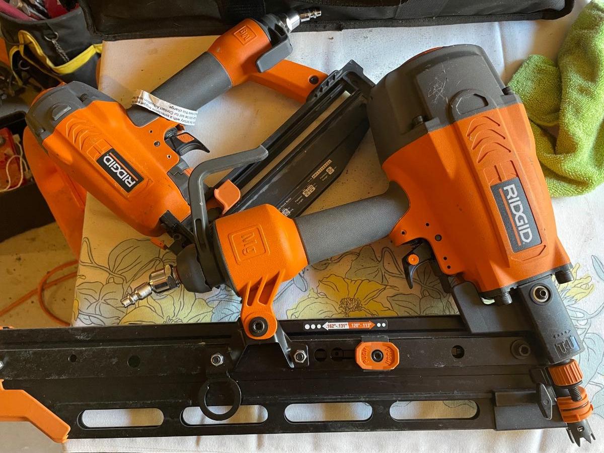 Rigid Framing and Trim Guns with Bag. Great Condition!