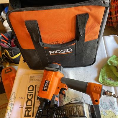 Rigid Coil Roofing Nailer with Tool Bag. Great Condition!