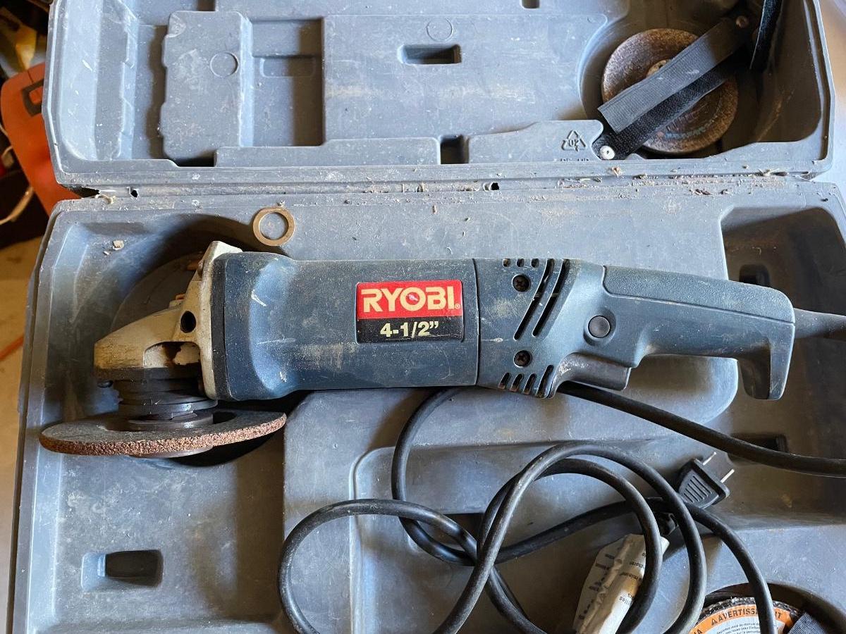 Ryobi AG451 Angle Grinder with Discs and Case. Good Condition