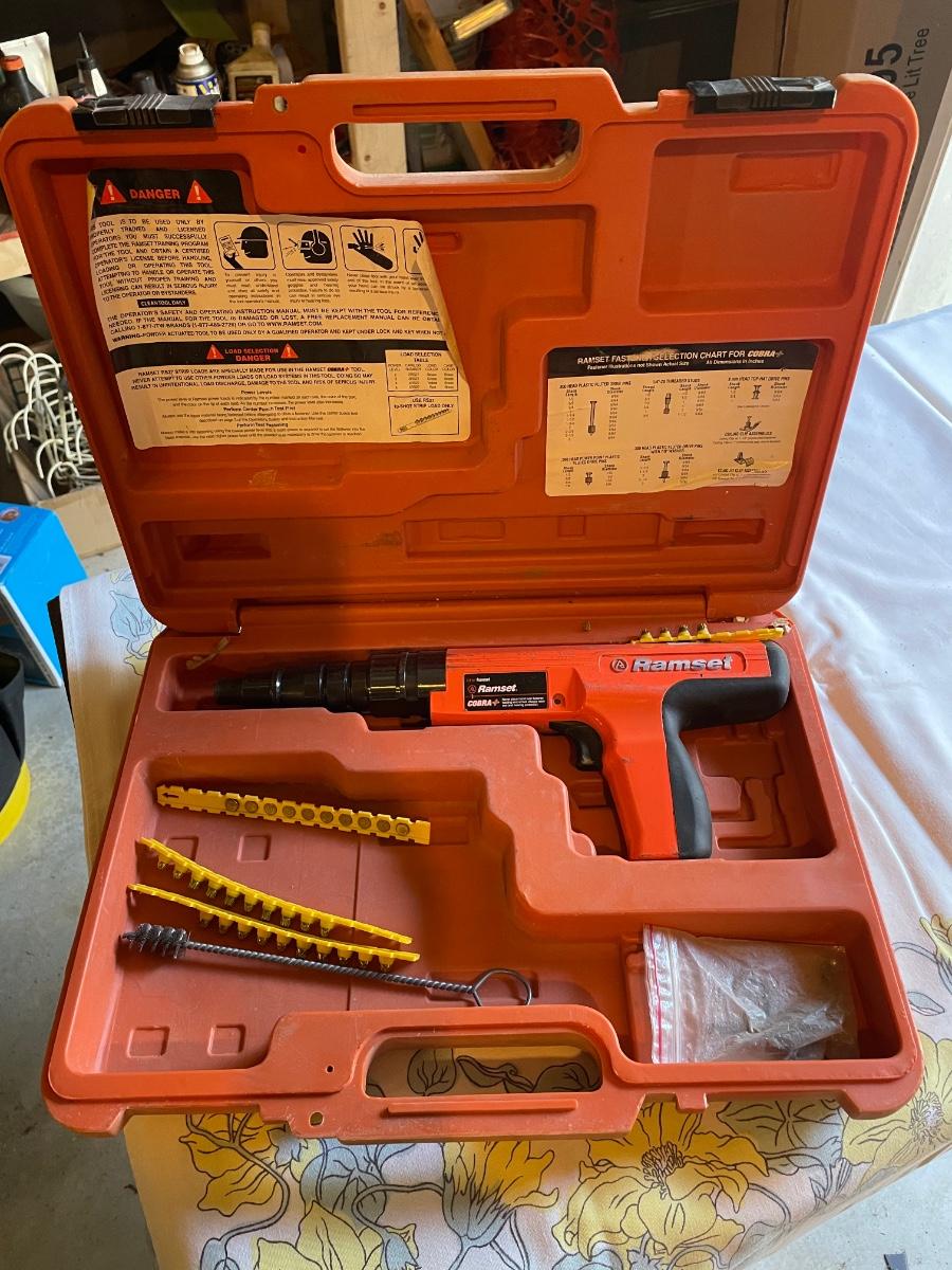 Ramset Cobra Plus .22 Fastener Tool with Case. Good Condition