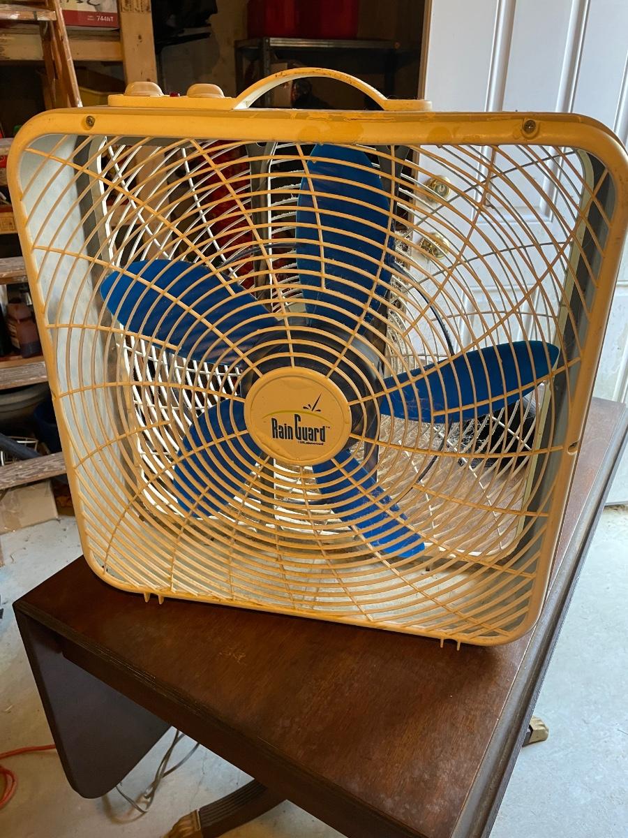 Rain Guard 20 Inch Box Fan. Good Condition!