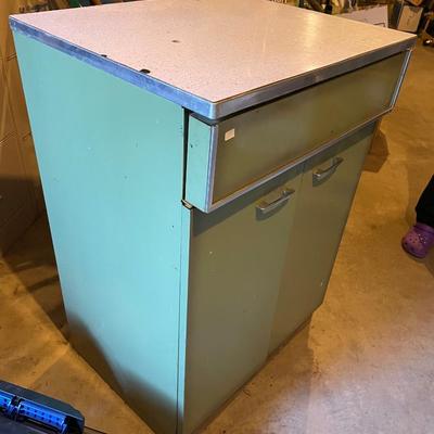 Vintage Steel Cabinet. Good Condition!