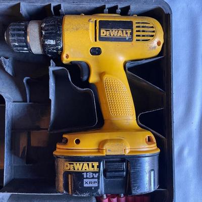 Dewalt DW929 18v Drill/Driver w/Battery, No Charger. Working Condition.