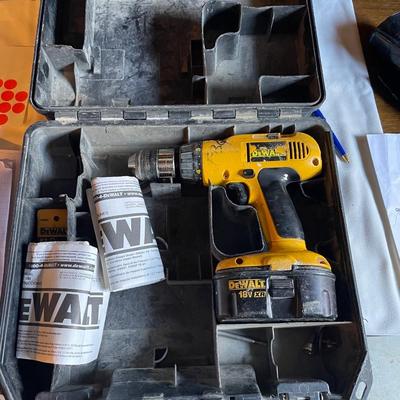 Dewalt DW995 1/2" 18v Drill/Driver w/Battery, No Charger. Working Condition.