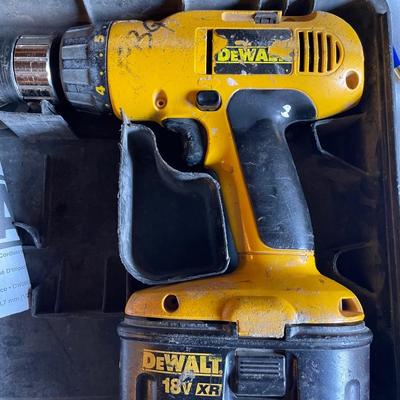 Dewalt DW995 1/2" 18v Drill/Driver w/Battery, No Charger. Working Condition.