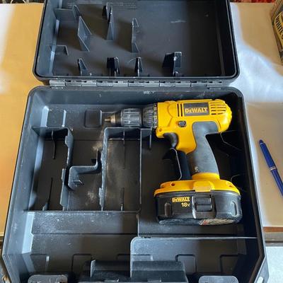 Dewalt DC759 1/2" Drill/Driver with Battery, No Charger. Working Condition!