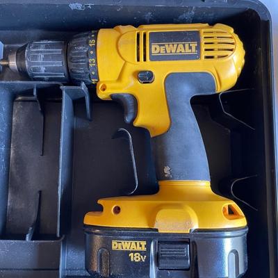 Dewalt DC759 1/2" Drill/Driver with Battery, No Charger. Working Condition!