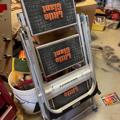Little Giant Safety Step Ladder. Great Condition!
