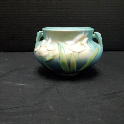 Roseville Pottery - Blue Iris Jardineire - Vase