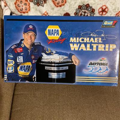 Micheal Waltrip 2001 Daytona 500 Winner New In Box