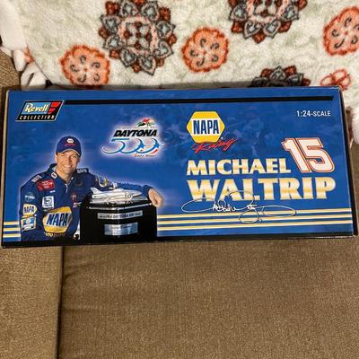 Micheal Waltrip 2001 Daytona 500 Winner New In Box