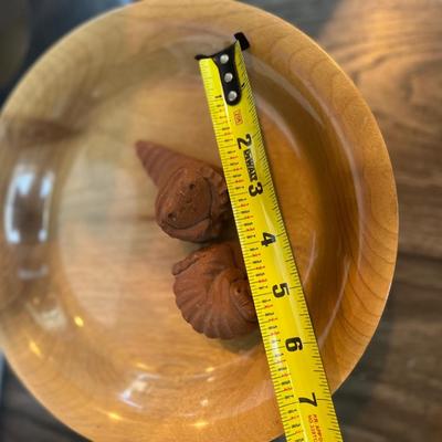 Set of cat figurines