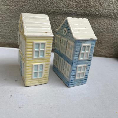 Set of house shakers