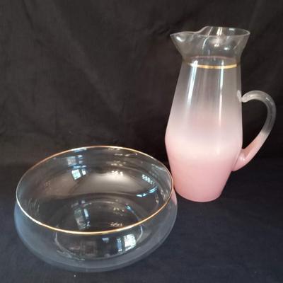 LOT 23  VINTAGE PINK BLENDO PITCHER AND A GLASS SERVING BOWL WITH A GOLD RIM