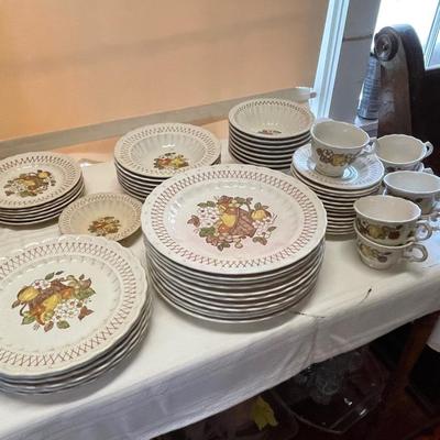 1960 Fruit Basket Metlox Poppy Trail Vernon Dinnerware Set - 1074