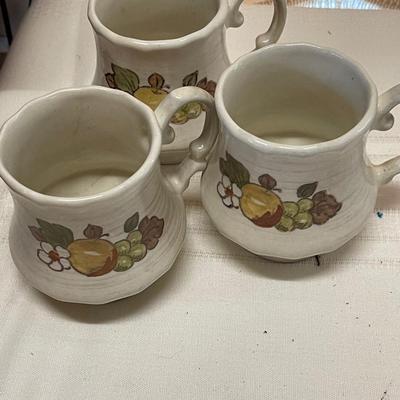 1960 Fruit Basket Metlox Poppy Trail Vernon Dinnerware Set - 1074