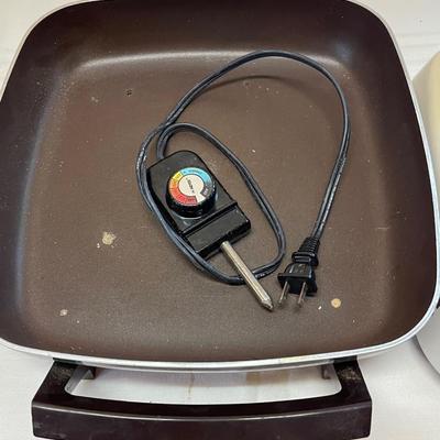 Vintage Westbend Sensa Electric Buffet Fry Pan Skillet