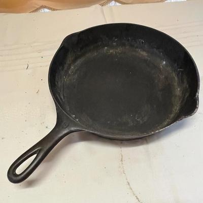 Vintage Wagnerware Cast Iron Skillet - Sidney 1059