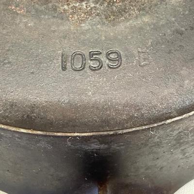 Vintage Wagnerware Cast Iron Skillet - Sidney 1059
