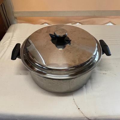Vintage 6 Qt. Dutch Oven with Boiled Egg Insert