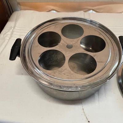 Vintage 6 Qt. Dutch Oven with Boiled Egg Insert