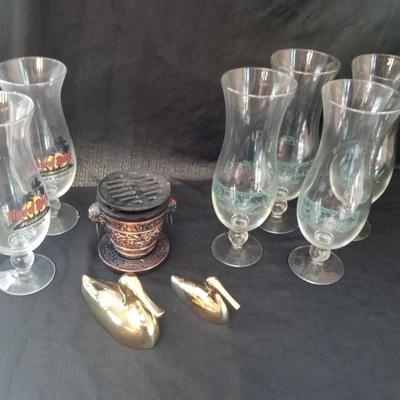 LOT 76  BRASS DUCKS, S'MORES MAKER AND 6 TALL GLASSES