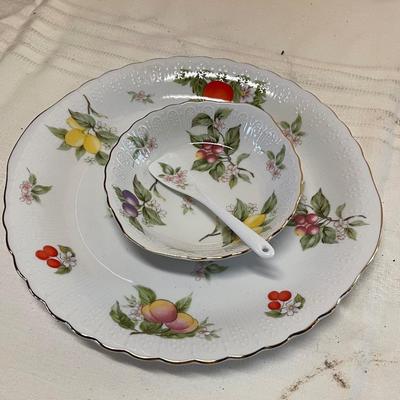 Andrea by Sadek Fine Porcelain 3 Piece Party Server