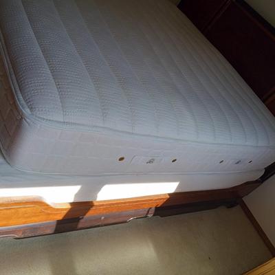 LOT 105  KING SIZE DENVER MATTRESS WITH ASIAN STYLE BED FRAME