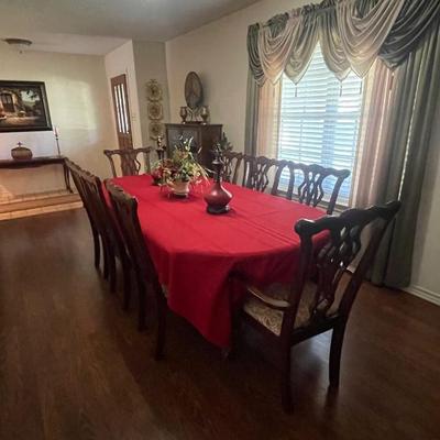 Dining room table 