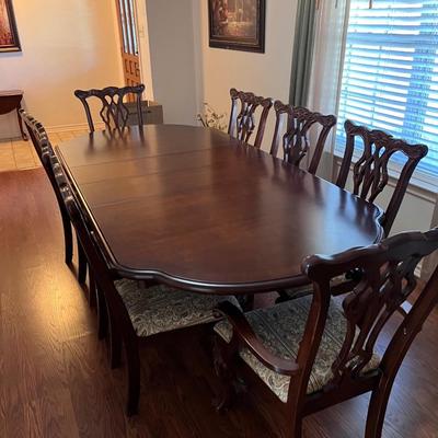 Dining room table 