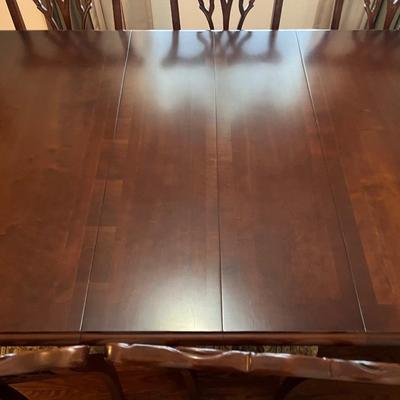 Dining room table 
