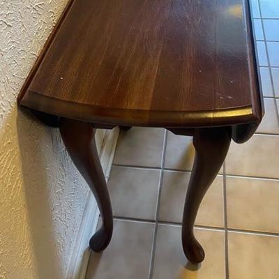 small leaf table 
