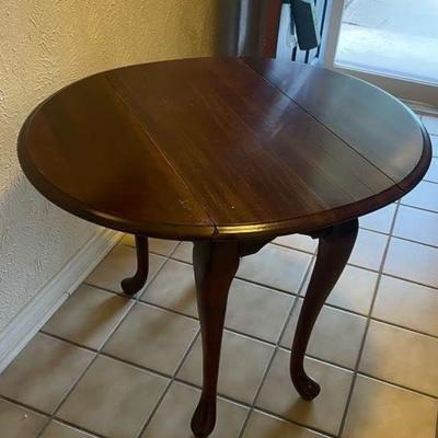 small leaf table 