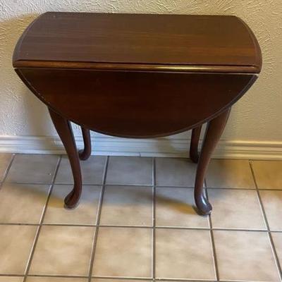 small leaf table 