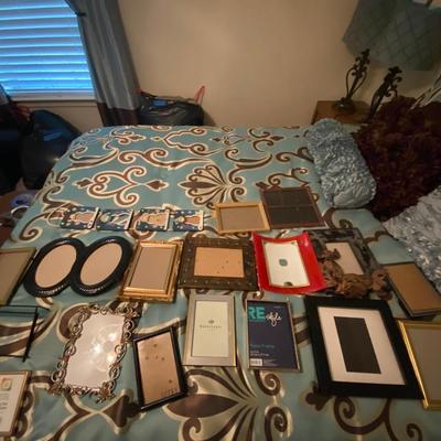 picture frames 
