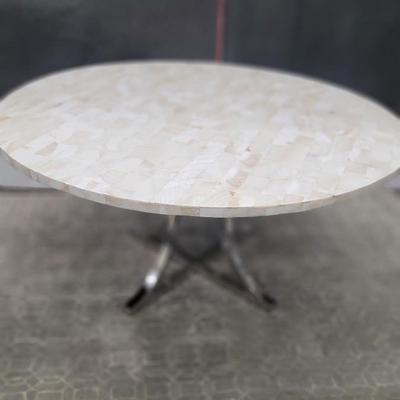 LEIGHTON ROUND DINING TABLE