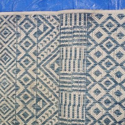 Rug 13
Indoor Outdoor blue geo rug 6.5 x 9.5
$199