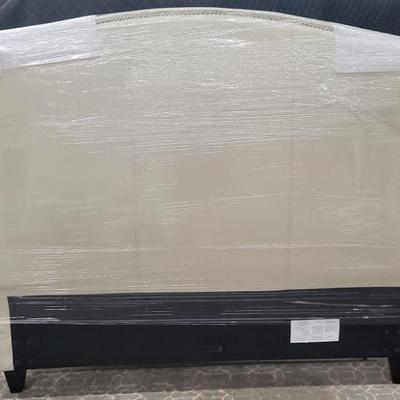 Bed 6
Queen ivory leather bed with nail heads platform style with rails and slats
$790