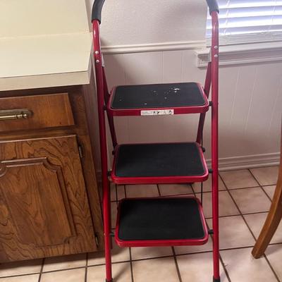 Red stool