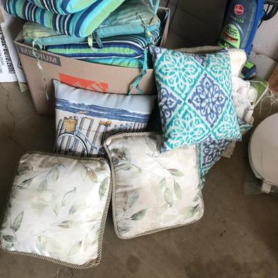 Patio pillows