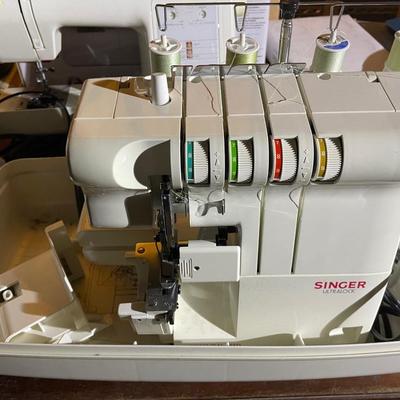 Sewing Machine Lot. 3 Machines, working Condition