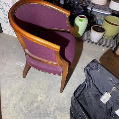 Antique Barrel Back Chair. Great Condition
