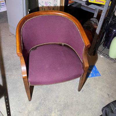 Antique Barrel Back Chair. Great Condition