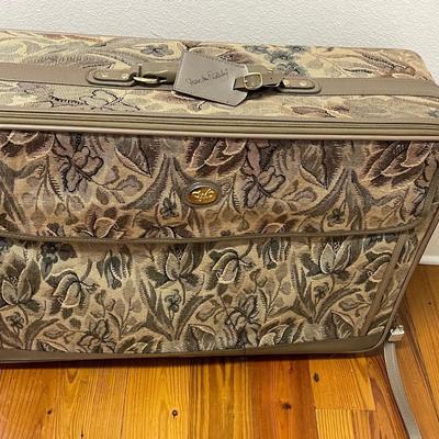 Vintage 4 Piece Floral Tapestry Luggage Set