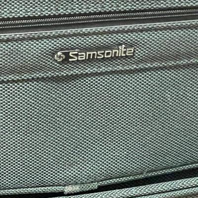 Samsonite Retro Three Piece Luggage Set with Wheels