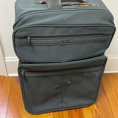 Samsonite Retro Three Piece Luggage Set with Wheels